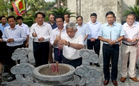 Tổ chức dâng hương tưởng niệm 198 năm ngày mất Đại thi hào Nguyễn Du