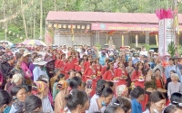 Hàng ngàn tăng ni, phật tử và du khách tham gia lễ hội chùa Chân Tiên