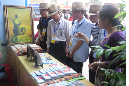 Giới thiệu không gian văn hóa Nguyễn Du và Truyện Kiều tại Ngày hội Văn hoá Bắc Trung Bộ - Nghệ An 2015