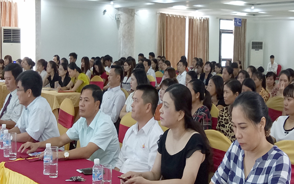 Khai giảng khóa tập huấn buồng, bàn, lễ tân tại Hà Tĩnh