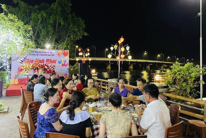 nhà hàng hải sản Hà Tĩnh
